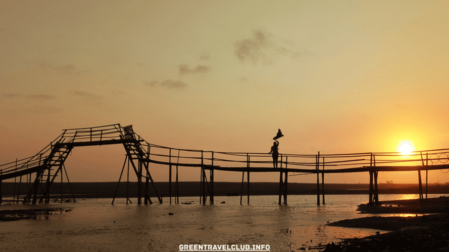 greentravelclub.info